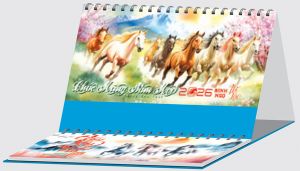 Lịch bàn chữ M (24x16 cm) - Bính Ngọ Tài Lộc (NH65) - Xuân Bính Ngọ 2026